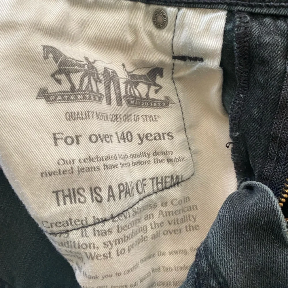 Vintage Levi’s 511 Black distressed jean shorts - Picture 9 of 14